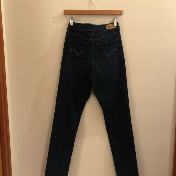 Levi's Perfectly Slimming 512 Skinny Leg Dark Wash - Picture 2 of 4